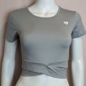 Women's Best True Tie Short Sleeve Crop Top in Gray size Small